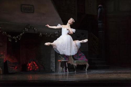 阿地娜与老公舞蹈音乐,阿地娜与老公共谱浪漫舞蹈乐章