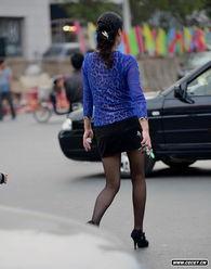 丝袜霸气坐姿,展现女性独特魅力的瞬间